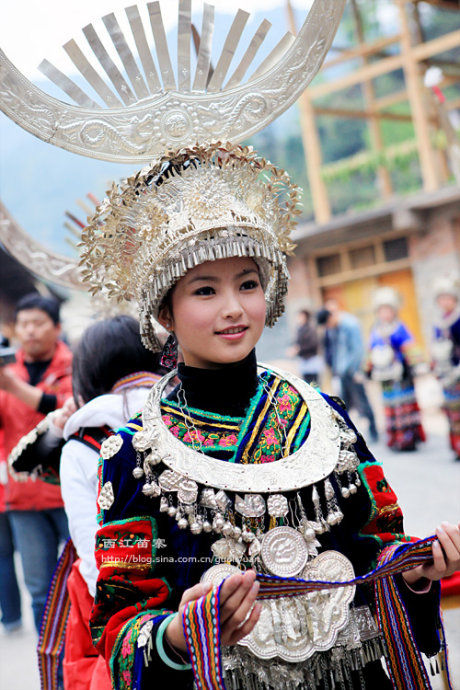 <font color='#FF0000'>黃果樹(shù)大瀑布、西江千戶(hù)苗寨；花溪濕地公園、</font>