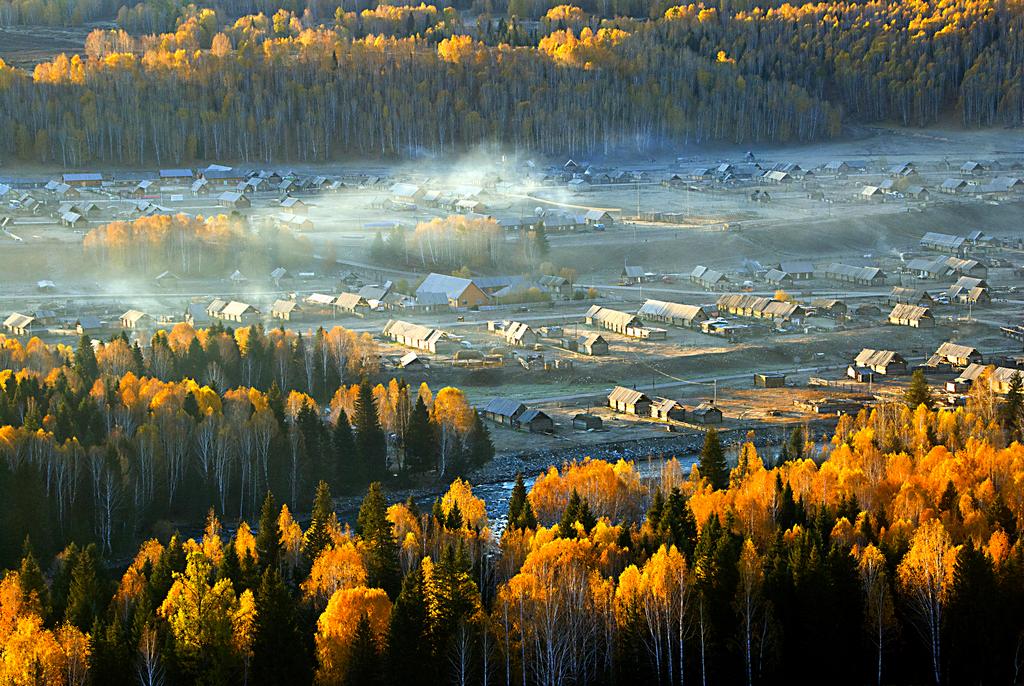 烏魯木齊、布爾津五彩灘、喀納斯、禾木古村、