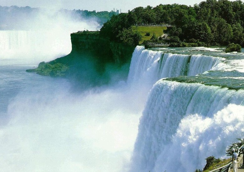 滿洲里、呼倫貝爾、長白山、鏡泊湖三臥9日