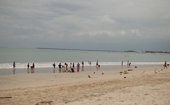 巴厘島4晚6天**2晚獨棟泳池別墅の2晚海邊度假村