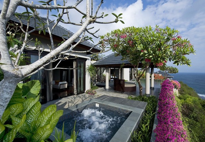 巴厘島、香港3天自由行6晚8天**2晚泳池別墅2晚泳