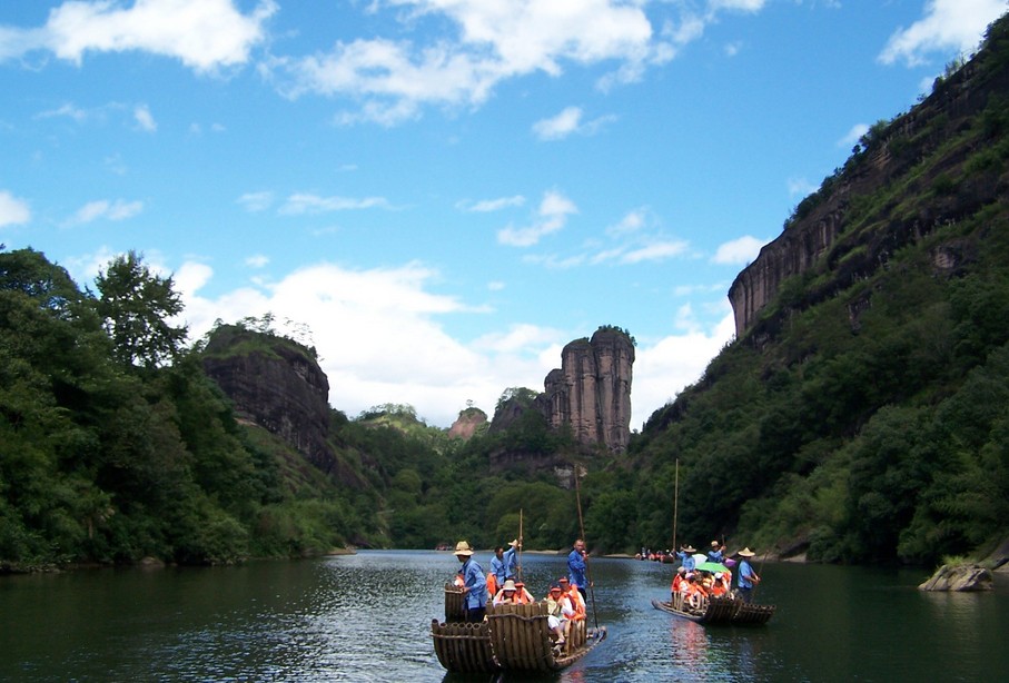 武夷山天游峰、九曲溪、廈門鼓浪嶼三臥7日