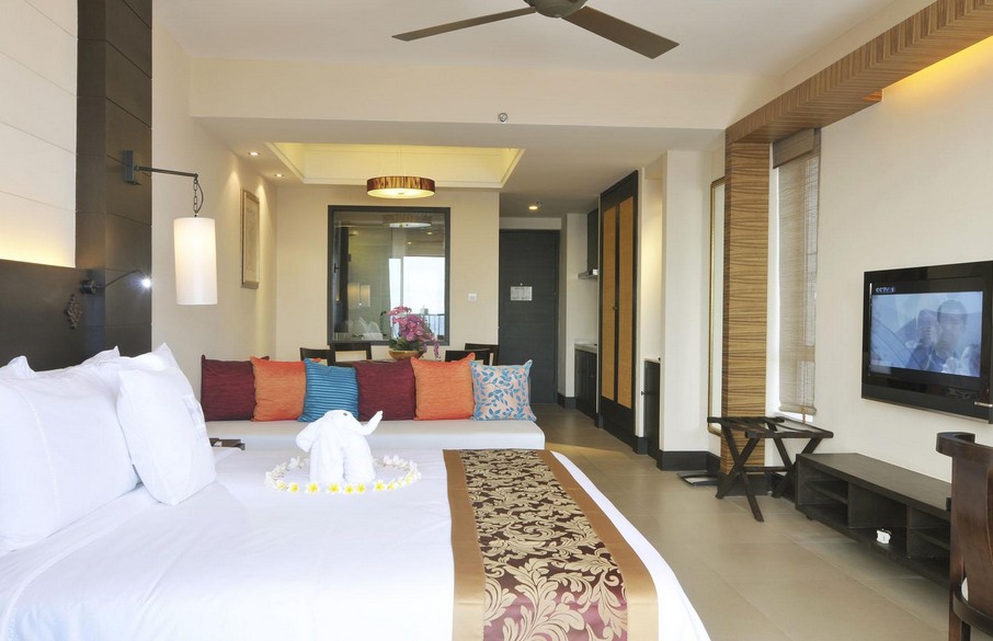 分界洲.南山.呀諾達雨林.鳳凰島海洋秀雙飛5日