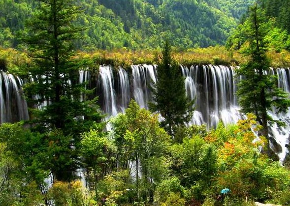 成都、**后的香格里拉——稻城亞丁 3飛7日游