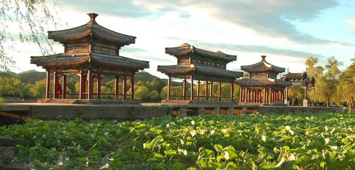 避暑山莊、普寧寺或小布達(dá)拉宮雙汽2日